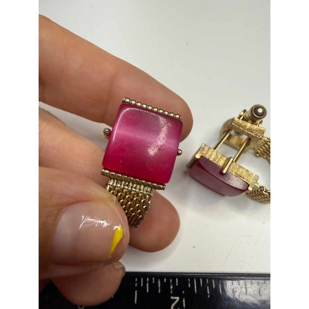 Swank Mens Wrap Cufflinks Gold Tone Pink Square Cabochon Mesh Chain Toggle